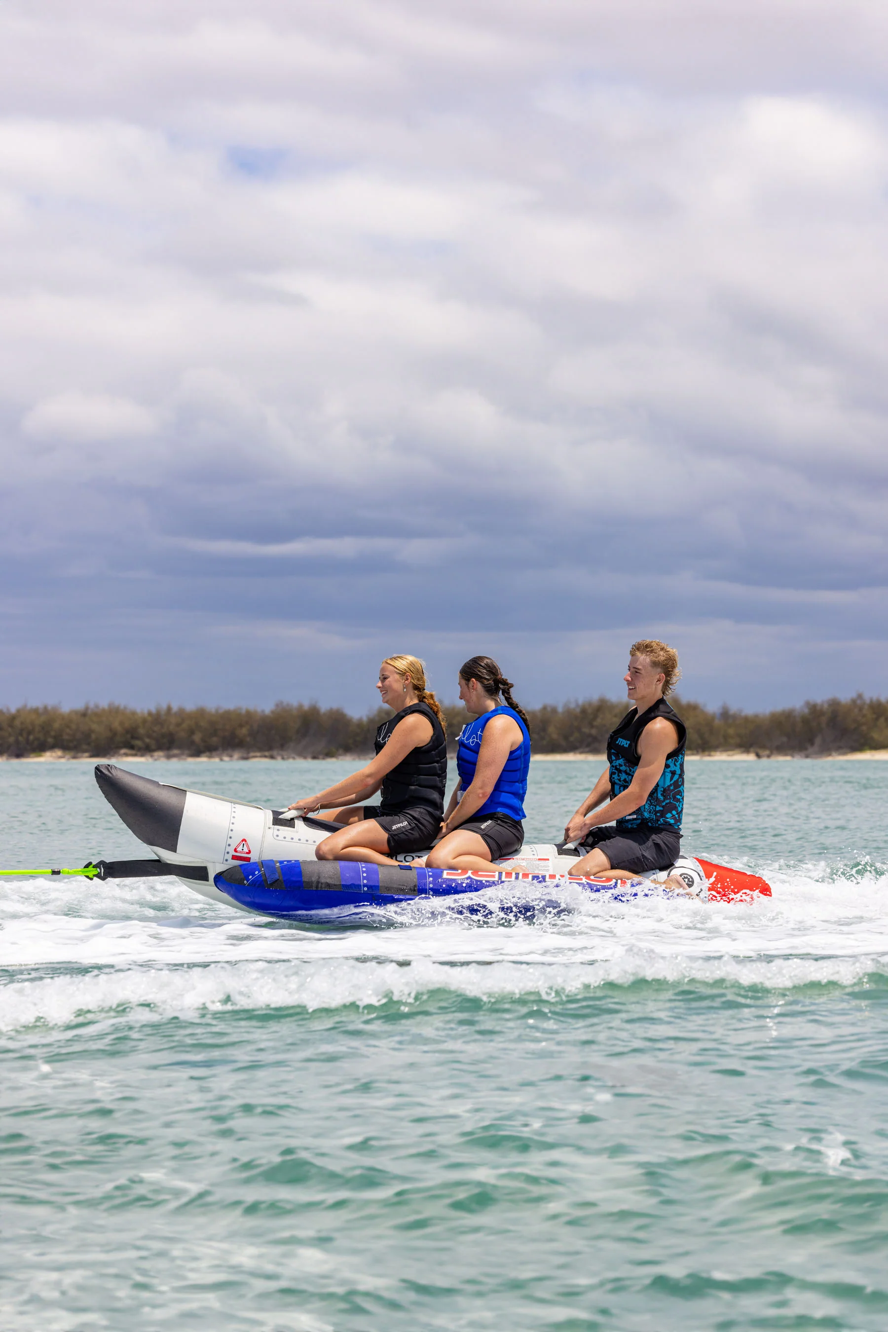 Jetpilot Blast Off 3 Person Towable Tube - Silver - Image 6