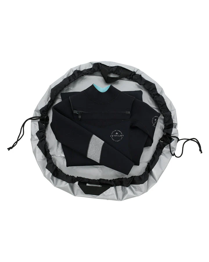 Jetpilot Wetsuit Change Mat Black/Silver - Image 5