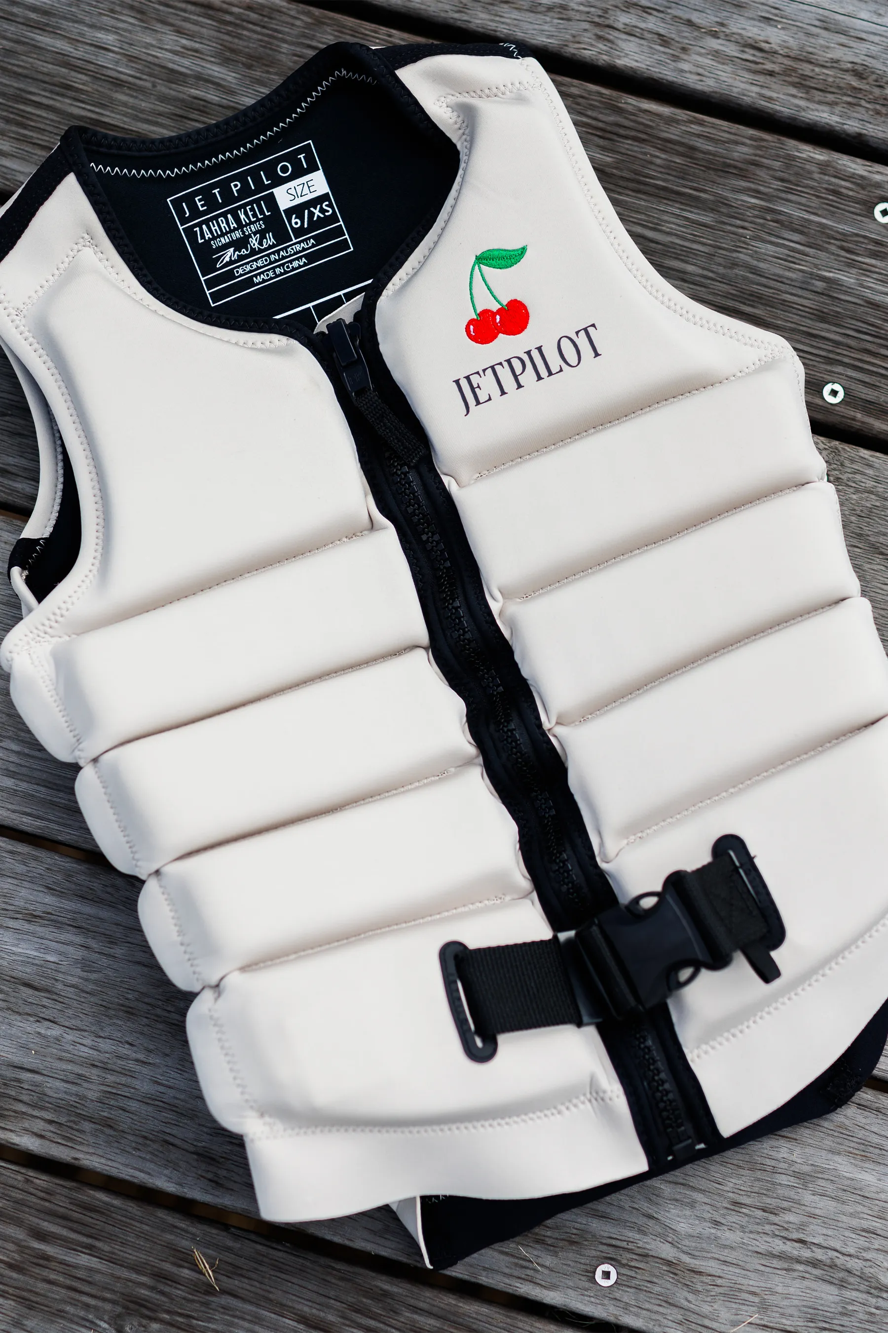 Jetpilot X1 Ladies Life Jacket - Zahra Kell Signature Series - Off White - Image 3