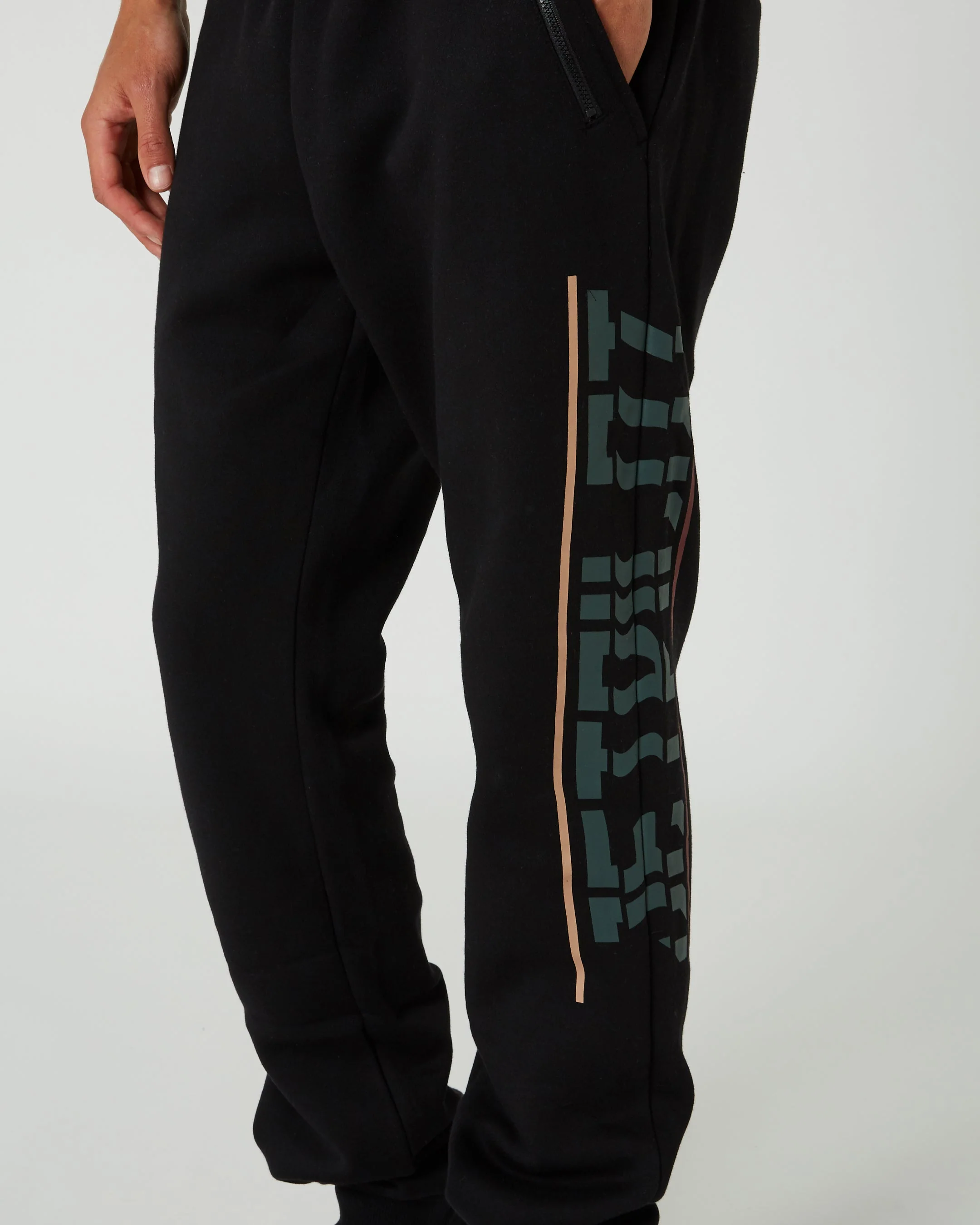 United Mens Trackpant - Black - Image 4
